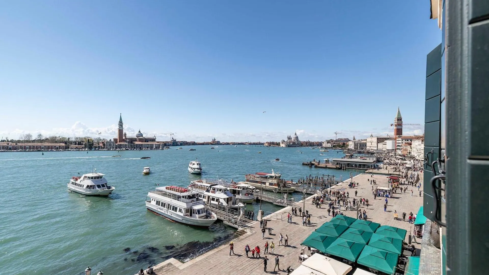 San Giorgio View Apartment With Terrace R&R Venedik