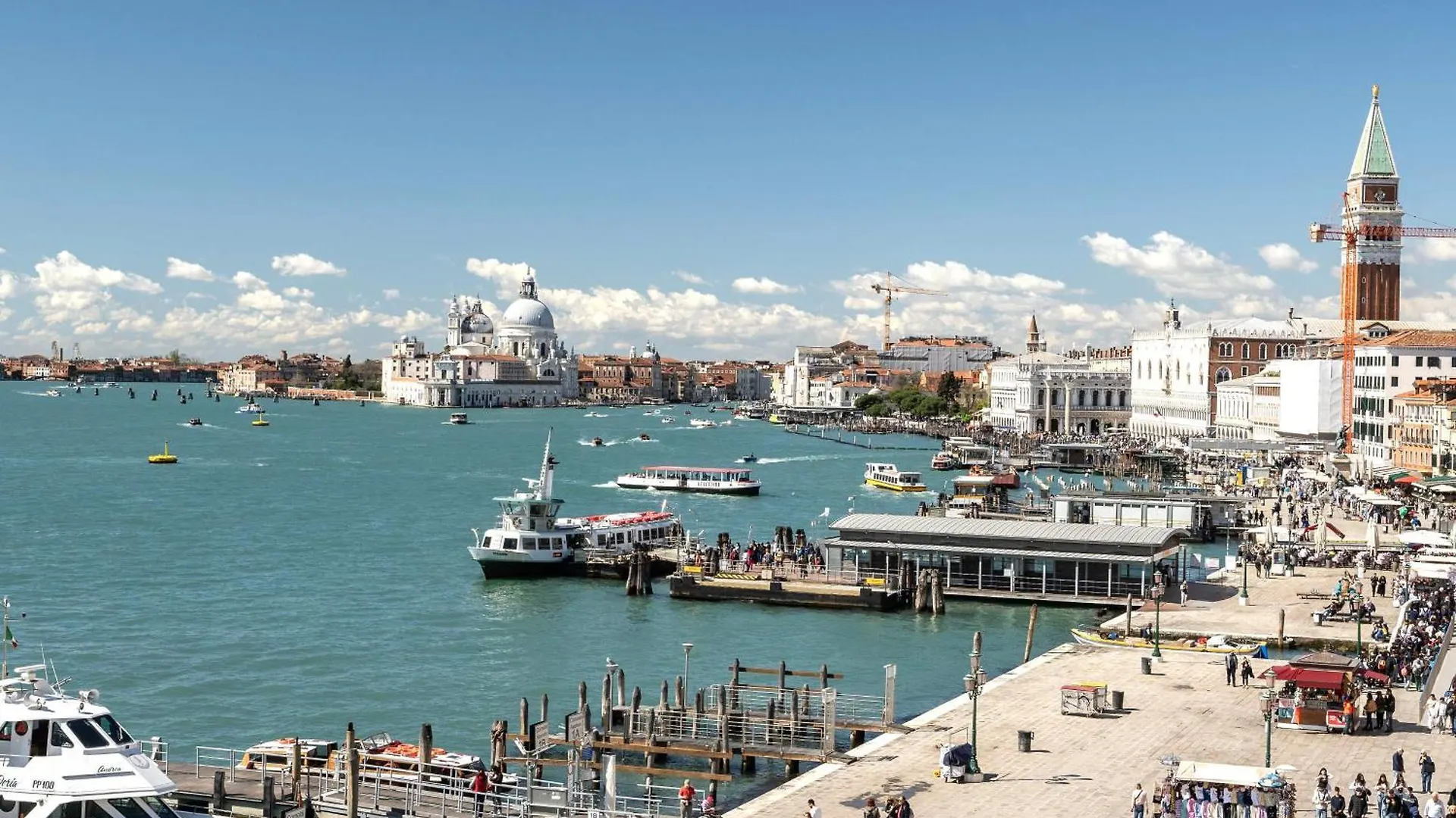 San Giorgio View Apartment With Terrace R&R Venedik