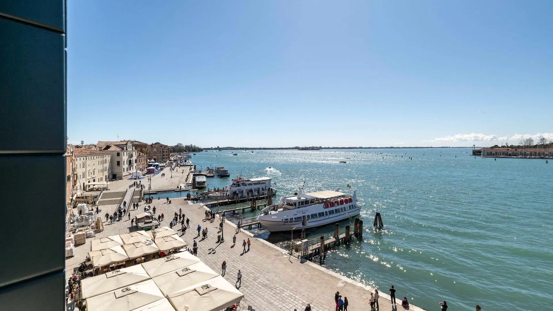 San Giorgio View Apartment With Terrace R&R Venedik
